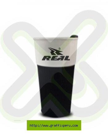 MUG CON TAPA PLANA CON SUJETADOR DE SILICONA