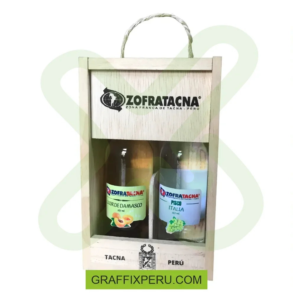 caja de madera con 2 botella de pisco personalizado de 330ML
